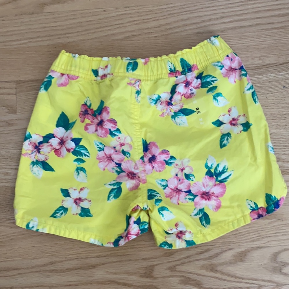 Gap girls yellow shorts - Picture 2 of 3
